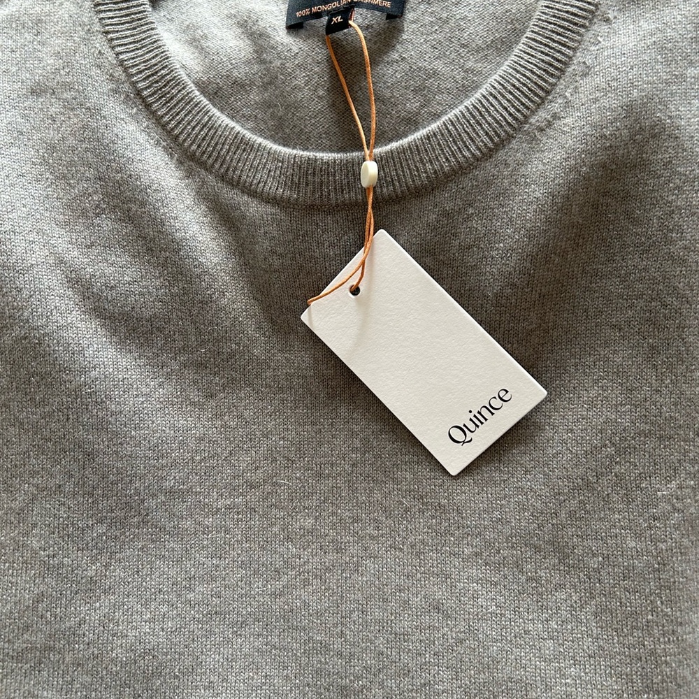 Quince Mongolian Cashmere Crewneck Sweater in Gray
